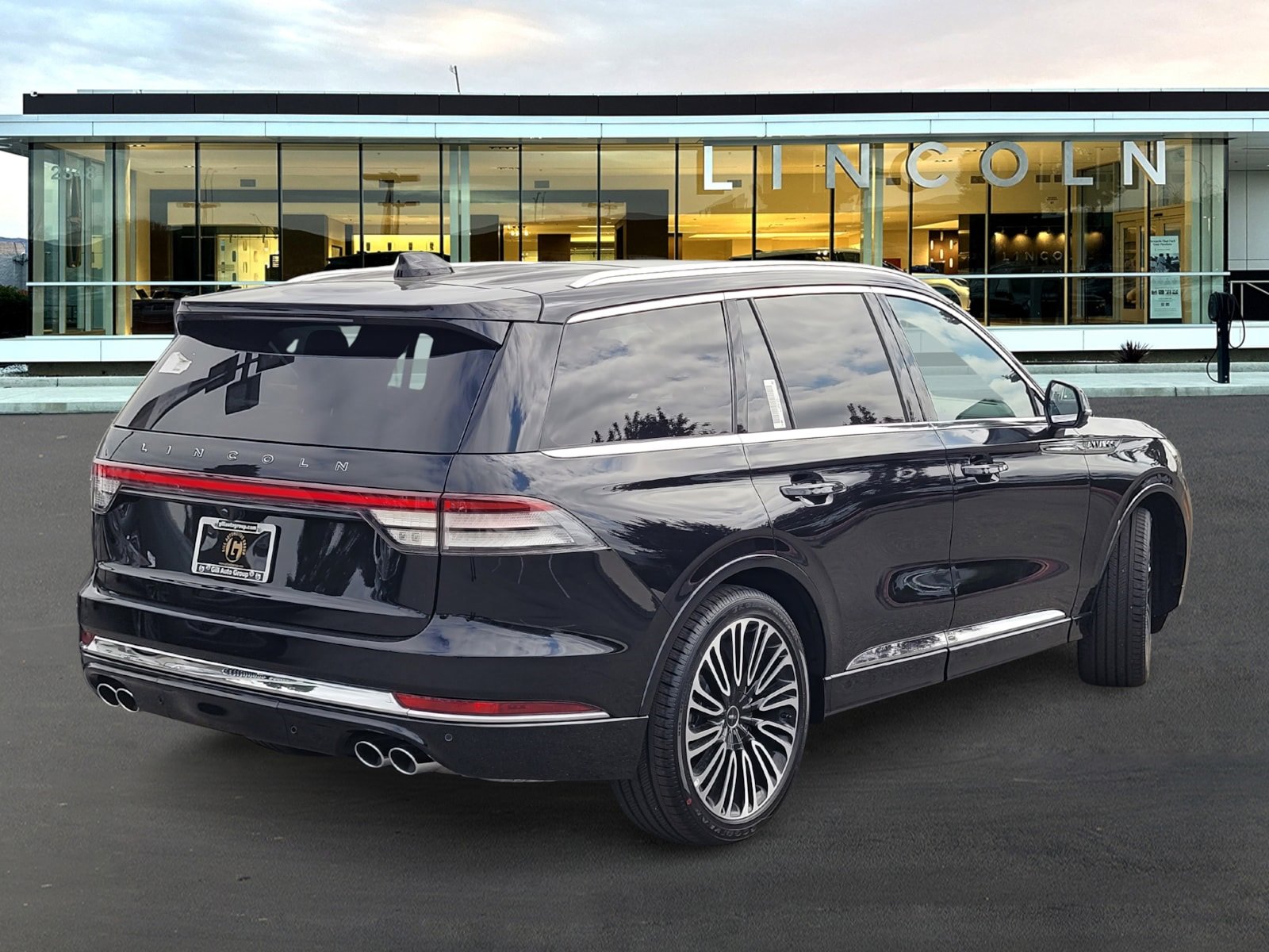 New 2025 Lincoln Aviator Black Label image 4
