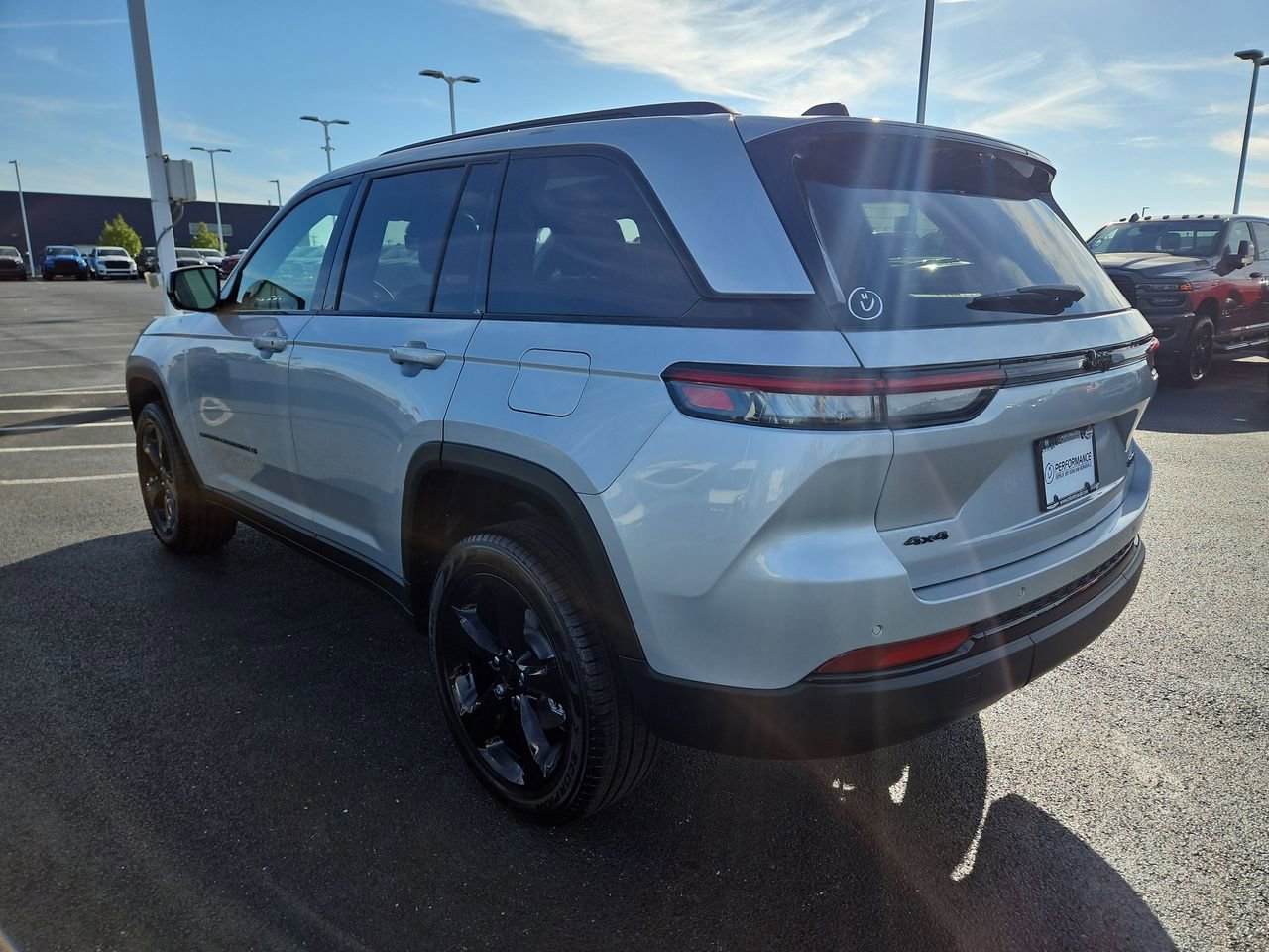 New 2025 Jeep Grand Cherokee Limited w/ Luxury Tech Group II image 5