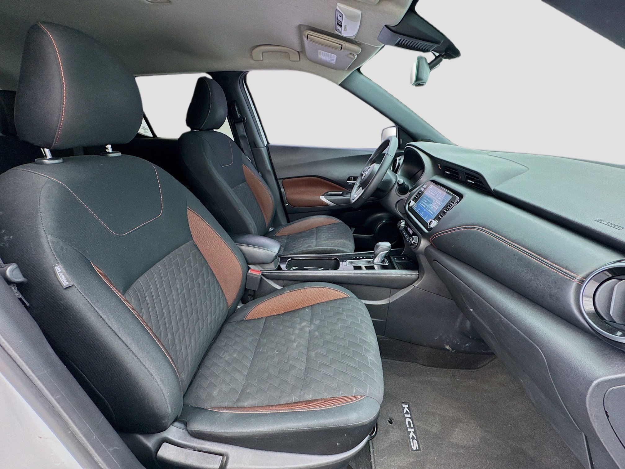 Used 2022 Nissan Kicks SR w/ Interior Electronics Package FWD image 19