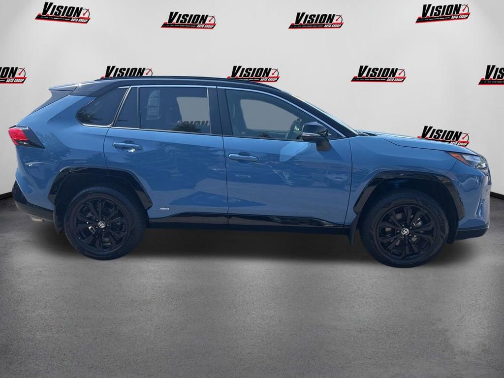 Used 2025 Toyota RAV4 XSE w/ Advanced Technology Package AWD/4WD image 4