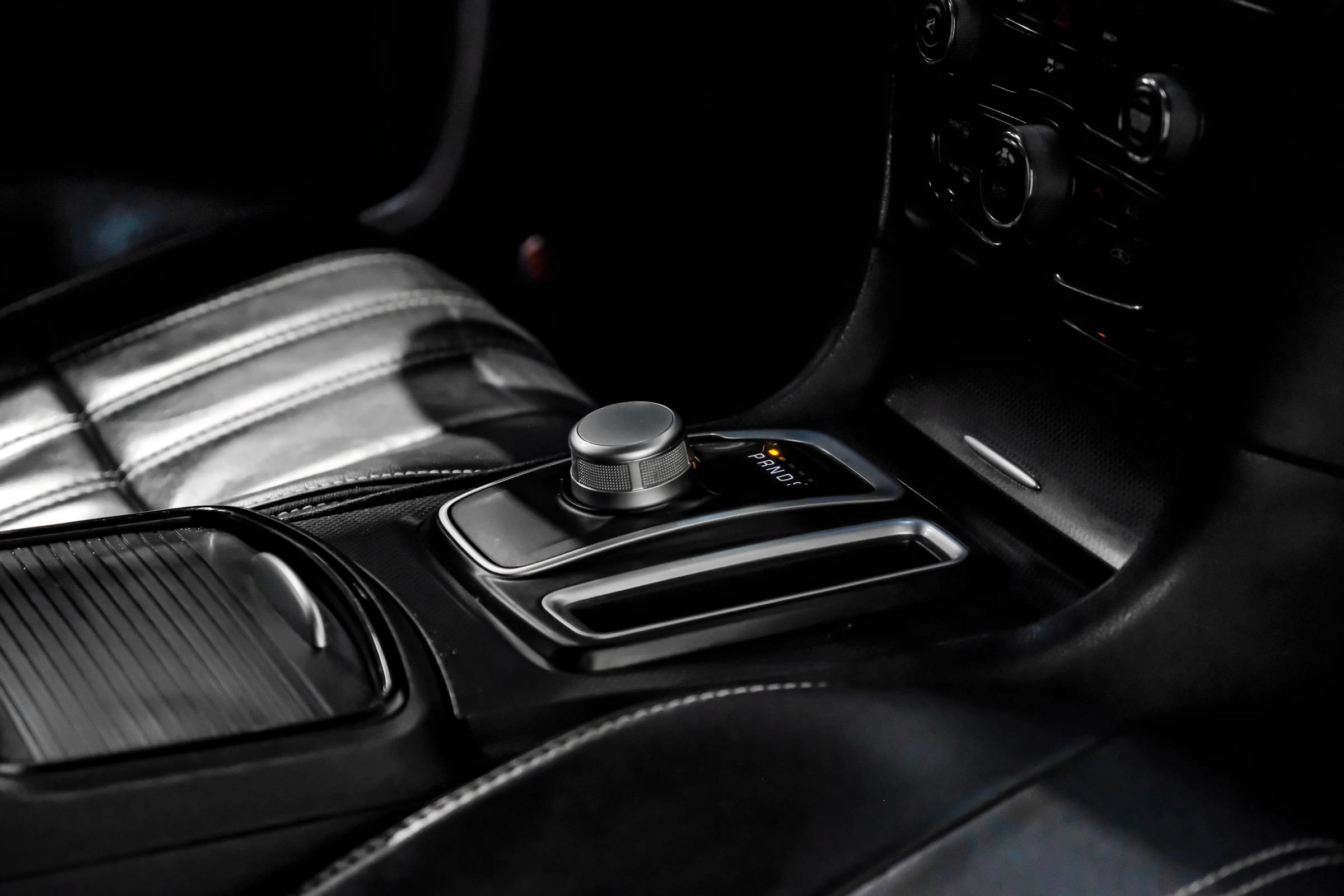 Used 2015 Chrysler 300 S RWD image 30