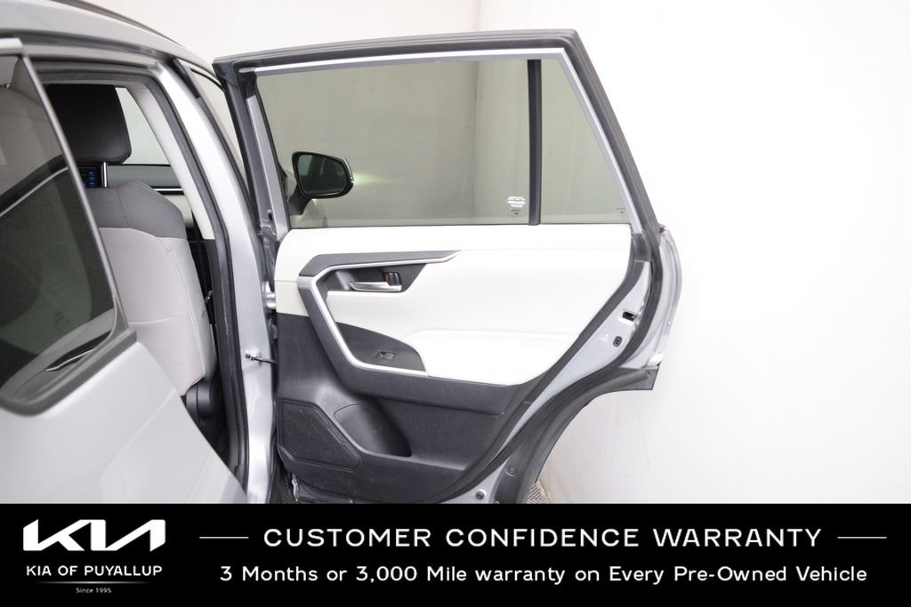 Used 2021 Toyota RAV4 XLE w/ XLE Grade Weather Package AWD/4WD image 13