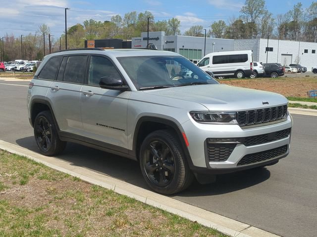 New 2026 Jeep Grand Cherokee Limited w/ Limited Altitude Package AWD/4WD image 15