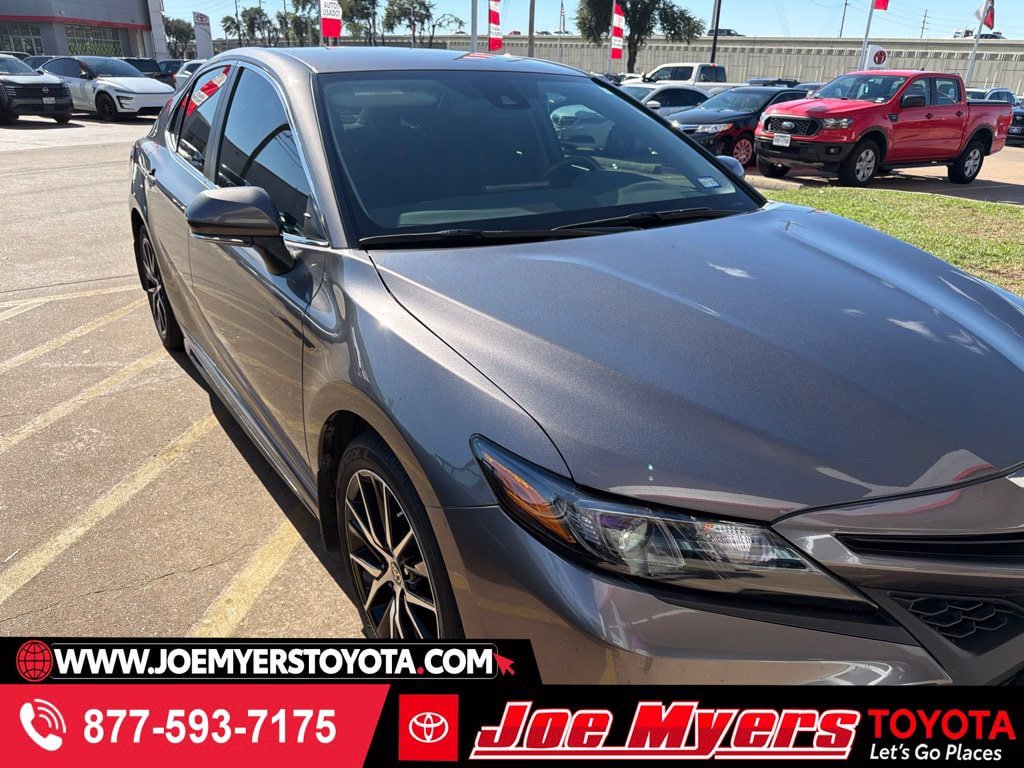 Used 2024 Toyota Camry SE