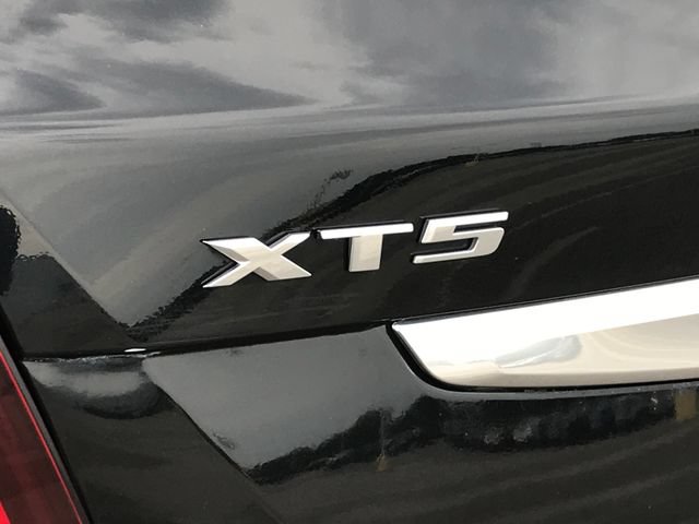 Used 2020 Cadillac XT5 Premium Luxury AWD/4WD image 33