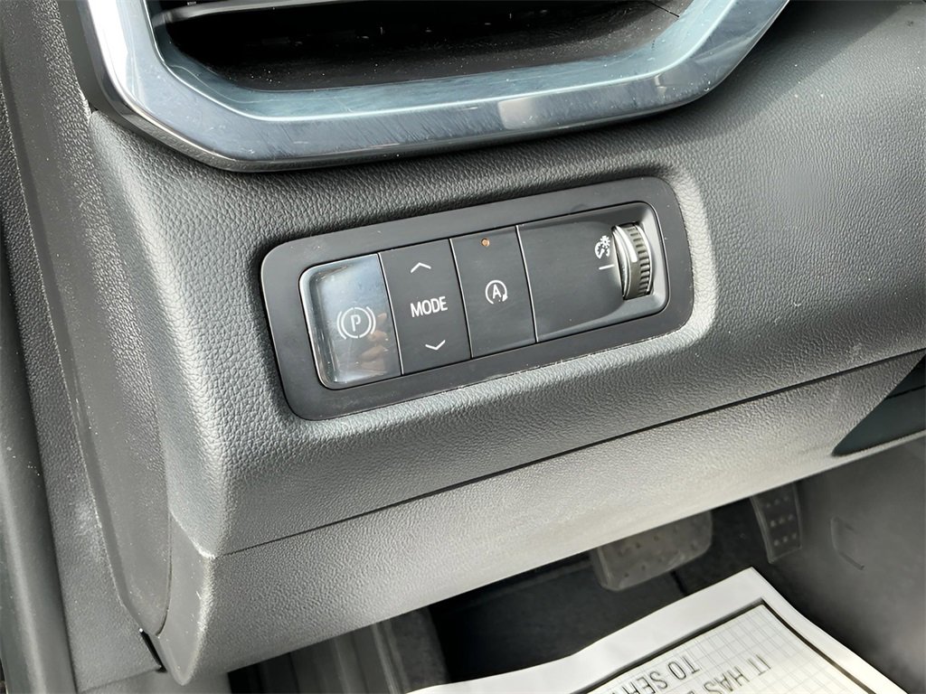 Used 2025 GMC Acadia Elevation image 31