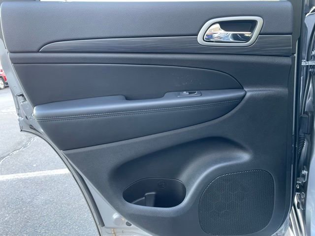 Used 2021 Jeep Grand Cherokee Laredo X AWD/4WD image 23