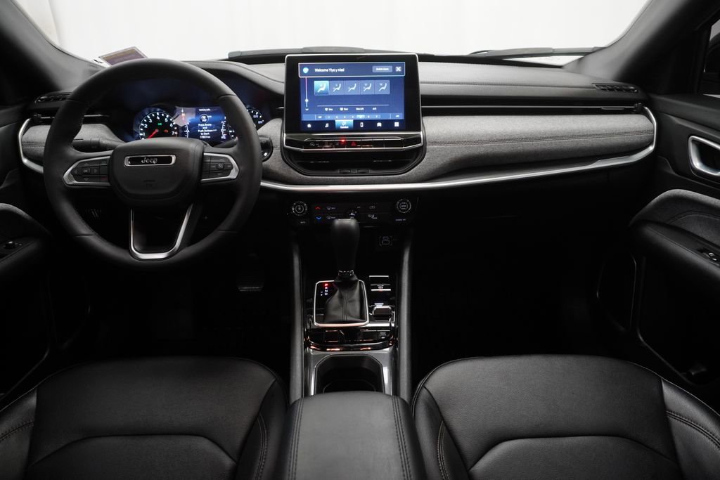 Certified 2024 Jeep Compass Latitude AWD/4WD image 25