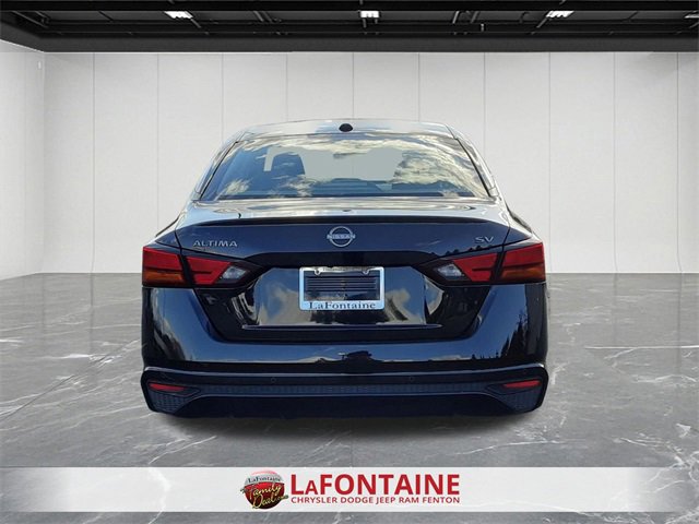 Used 2024 Nissan Altima 2.5 SV image 4