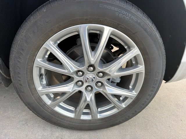 Used 2023 Buick Enclave Premium w/ Experience Buick Package FWD image 6