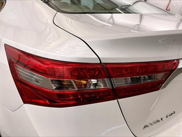 Used 2017 Toyota Avalon XLE Premium w/ All Weather Liner Package FWD image 28