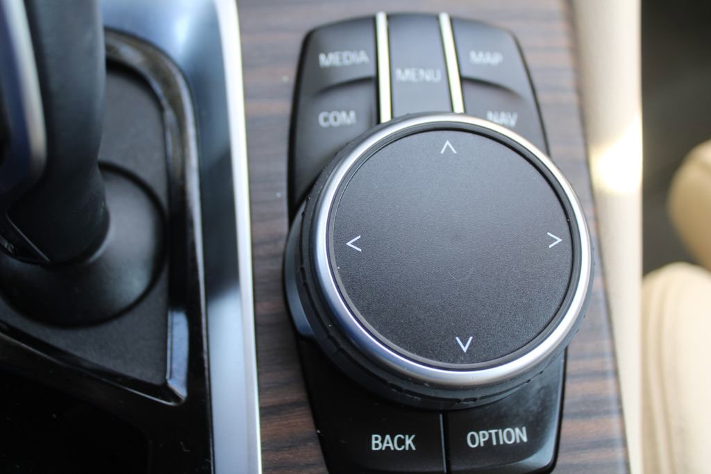 Used 2019 BMW 530i image 44