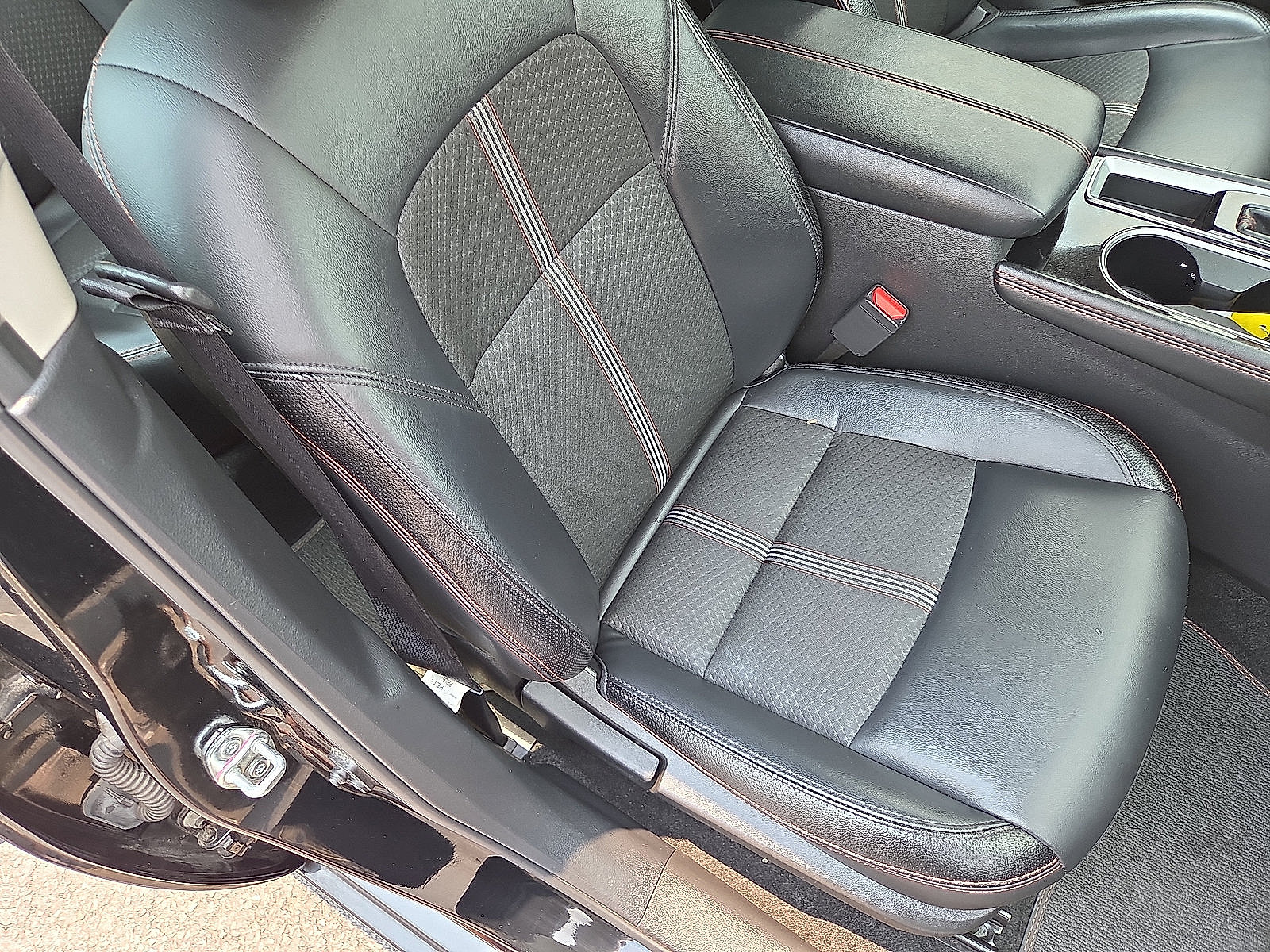 Used 2024 Nissan Altima 2.5 SR FWD image 12