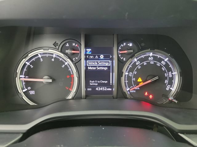 Used 2023 Toyota 4Runner TRD Off-Road Premium AWD/4WD image 23