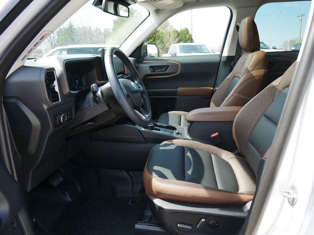 Used 2025 Ford Bronco Sport Outer Banks w/ Sasquatch Outer Banks Package image 10