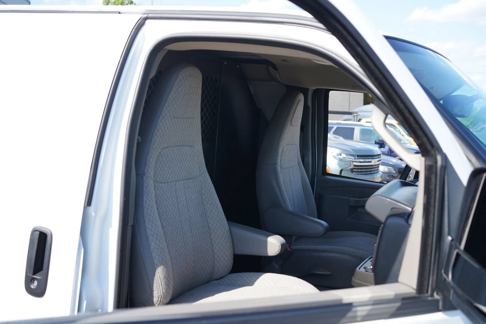 Used 2025 Chevrolet Express 2500 w/ Communications Package RWD image 18