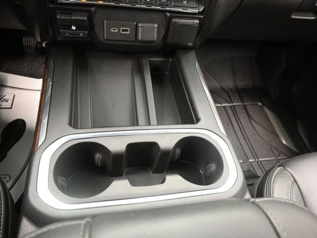 Used 2021 Chevrolet Silverado 1500 High Country w/ Technology Package image 11