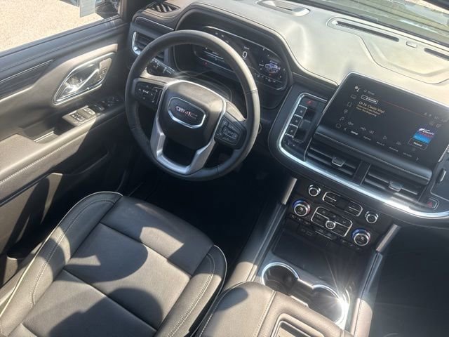 Used 2024 GMC Yukon SLT w/ SLT Luxury Package AWD/4WD image 36