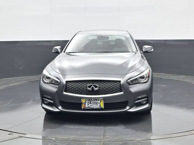 Used 2017 INFINITI Q50 Signature Edition w/ All Weather Package (L93) AWD/4WD image 2