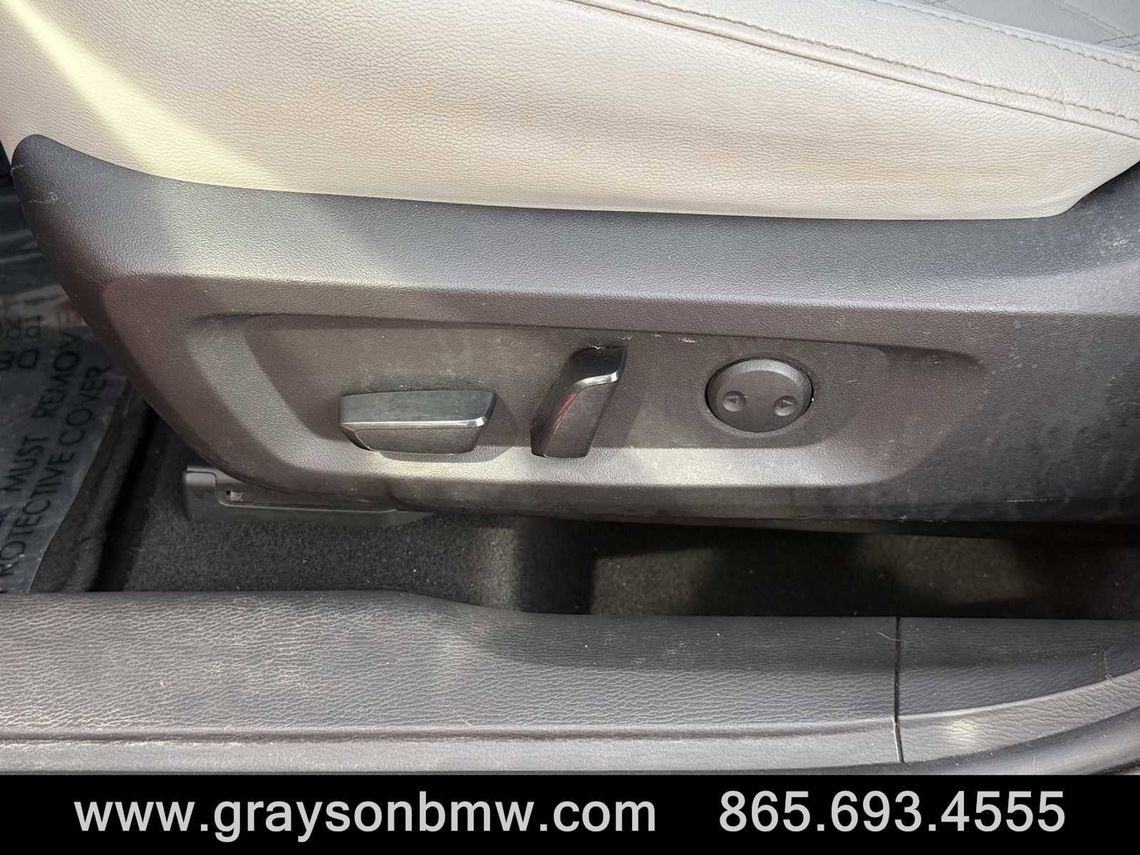 Used 2023 Mitsubishi Outlander SEL image 11