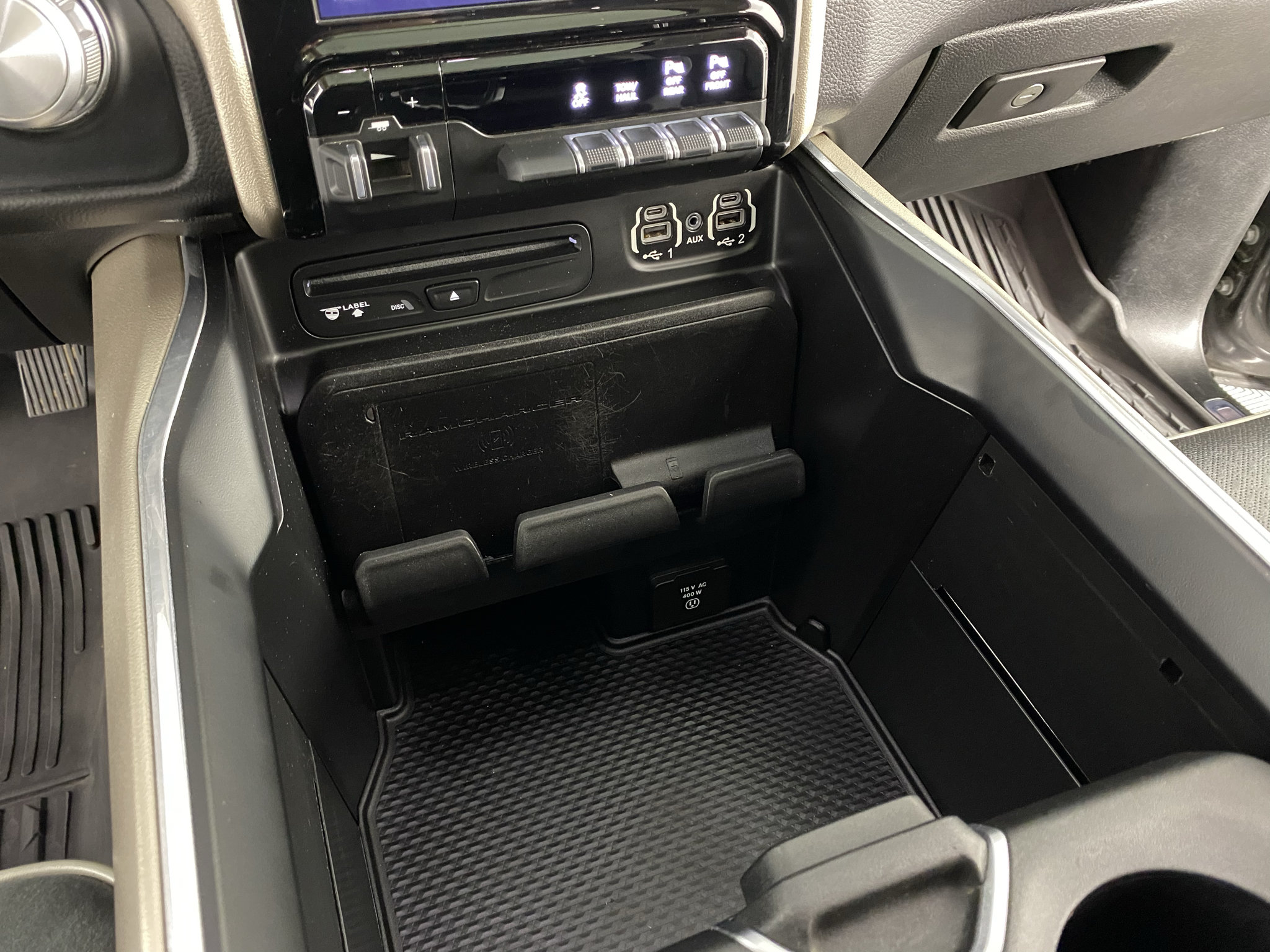 Used 2019 RAM 1500 Laramie AWD/4WD image 19