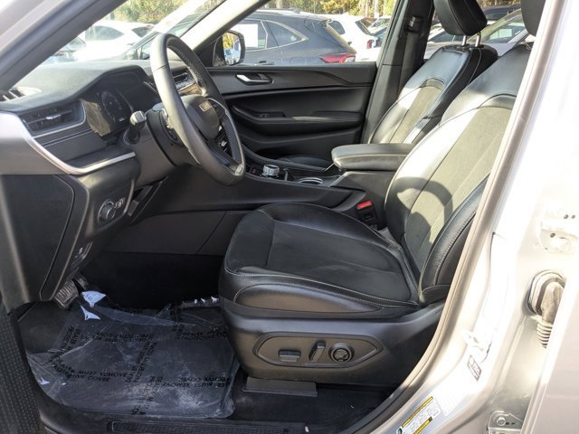 Used 2024 Jeep Grand Cherokee L Laredo image 15