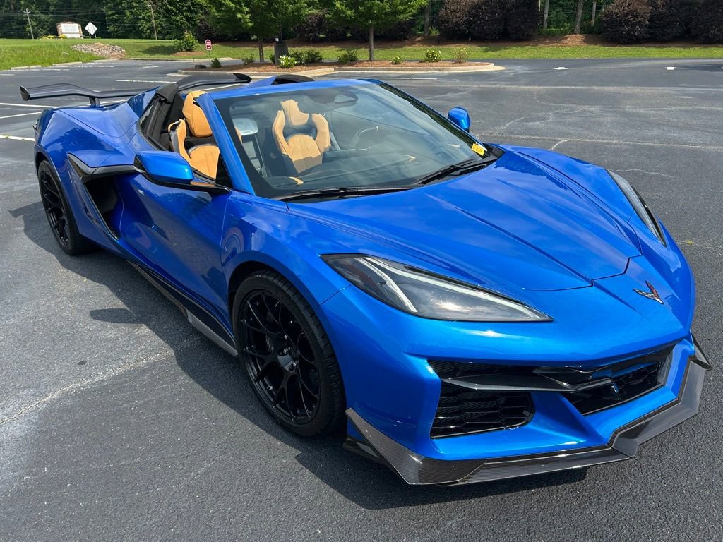 Used 2024 Chevrolet Corvette Z06 w/ Z07 Performance Package RWD image 27