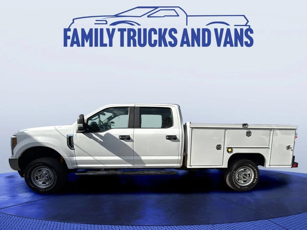 Used 2018 Ford F250 XL w/ Power Equipment Group AWD/4WD image 2