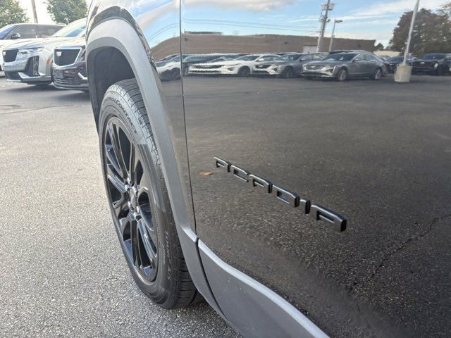 Certified 2023 GMC Acadia SLT w/ Elevation Edition image 15