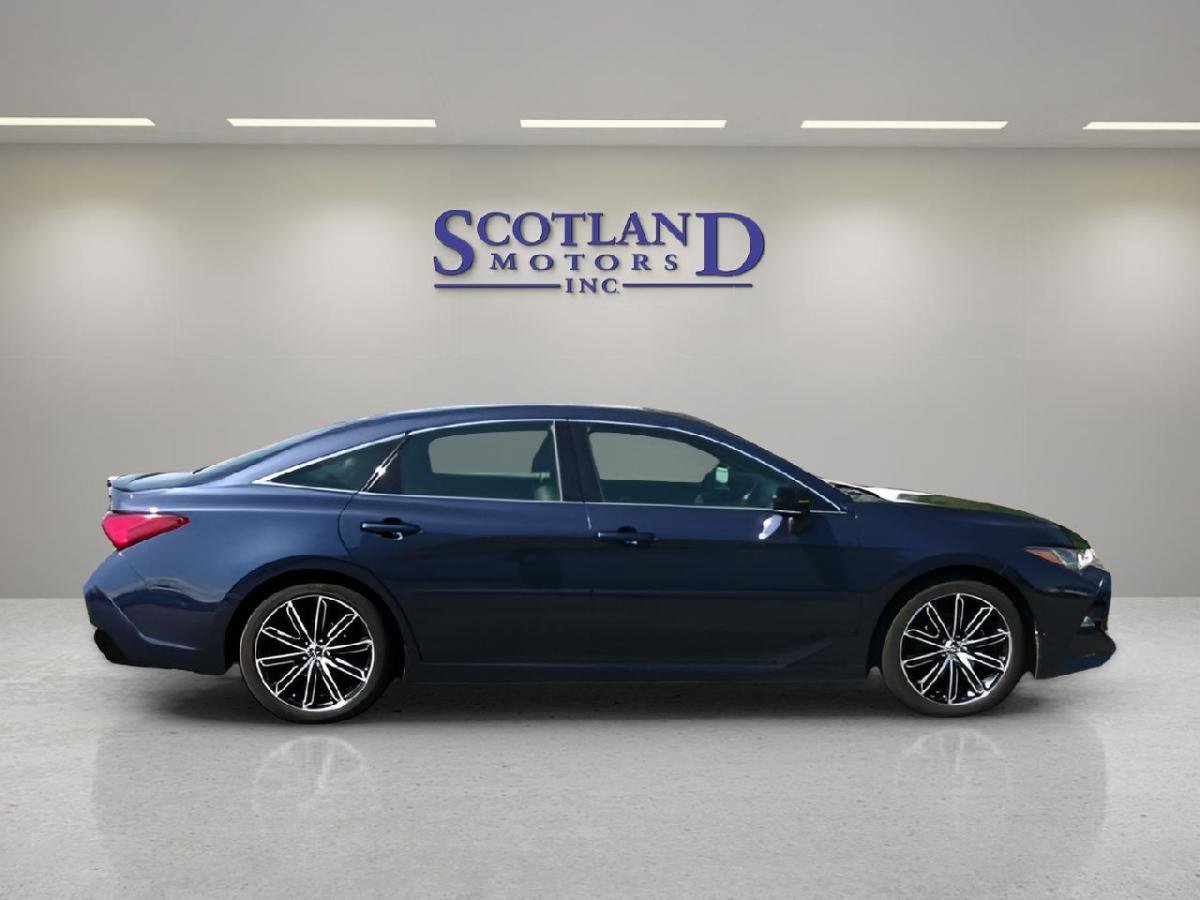 Used 2020 Toyota Avalon Touring w/ All Weather Liner Package FWD image 5