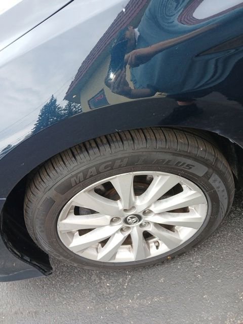 Used 2018 Toyota Camry LE FWD image 9