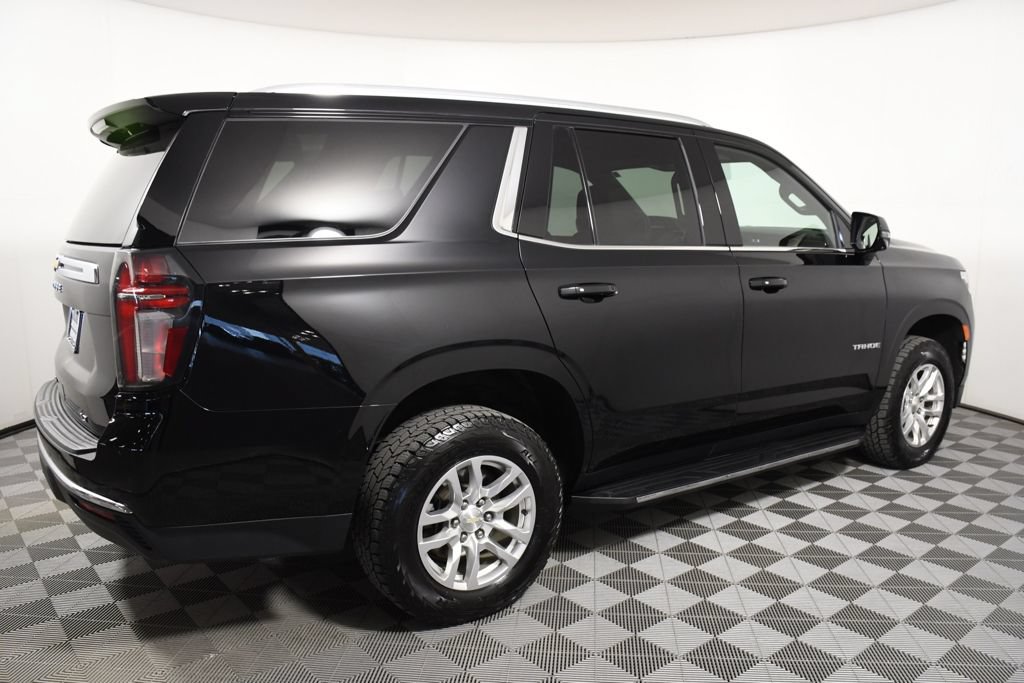 Used 2022 Chevrolet Tahoe LT w/ Luxury Package AWD/4WD image 7
