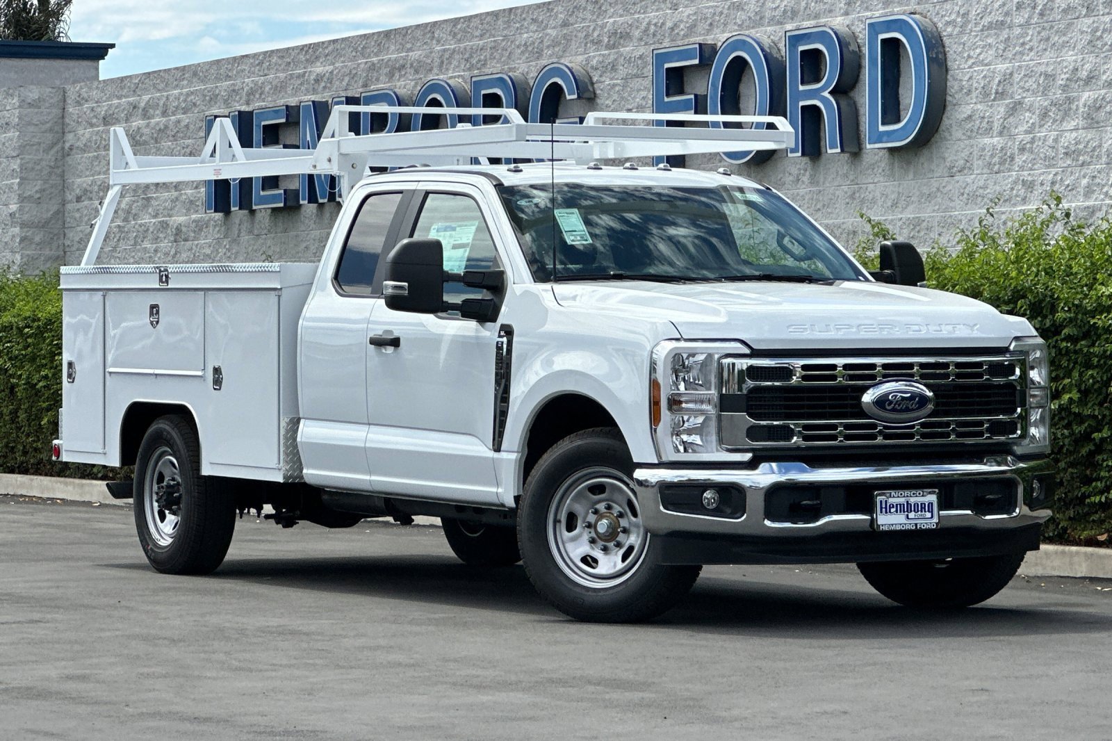 New 2026 Ford F350 XL w/ XL Chrome Package