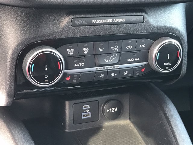 Used 2022 Ford Escape Titanium AWD/4WD image 11