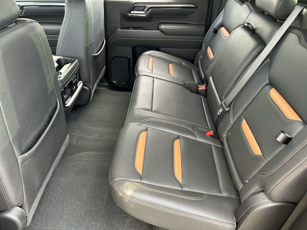 Used 2025 GMC Sierra 1500 AT4 w/ Technology Package AWD/4WD image 26