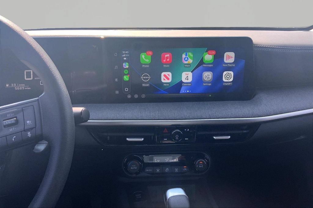 Used 2026 Nissan Kicks SV FWD image 9