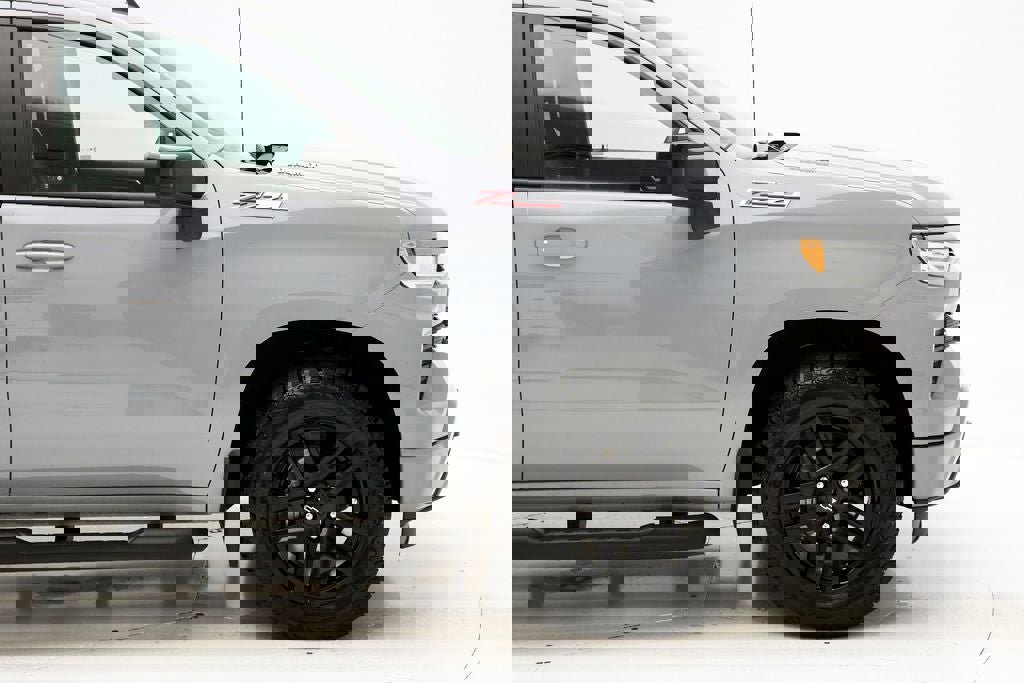 Used 2024 Chevrolet Silverado 1500 RST image 4