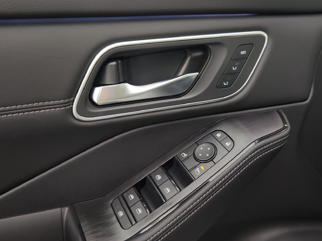 New 2026 Nissan Rogue Platinum AWD/4WD image 11