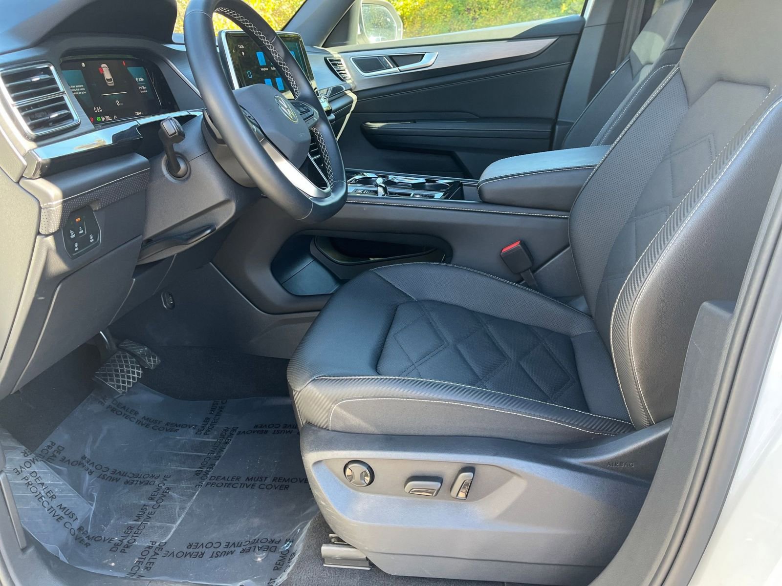 Used 2025 Volkswagen Atlas Cross Sport SE image 22