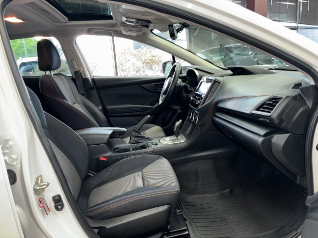 Used 2020 Subaru Crosstrek 2.0i Premium w/ Moonroof Package 2 AWD/4WD image 23
