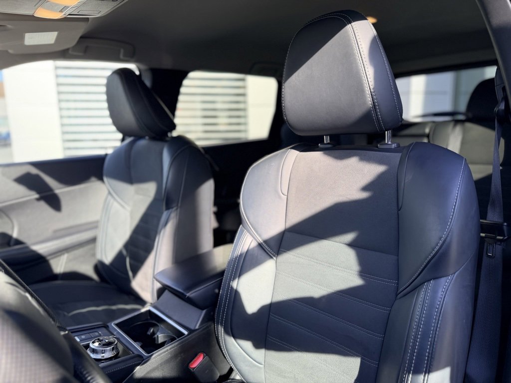 Used 2024 Mitsubishi Outlander SE image 11