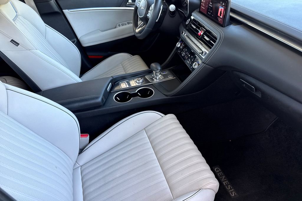 Used 2024 Genesis G70 2.5T w/ Sport Prestige Package RWD image 24