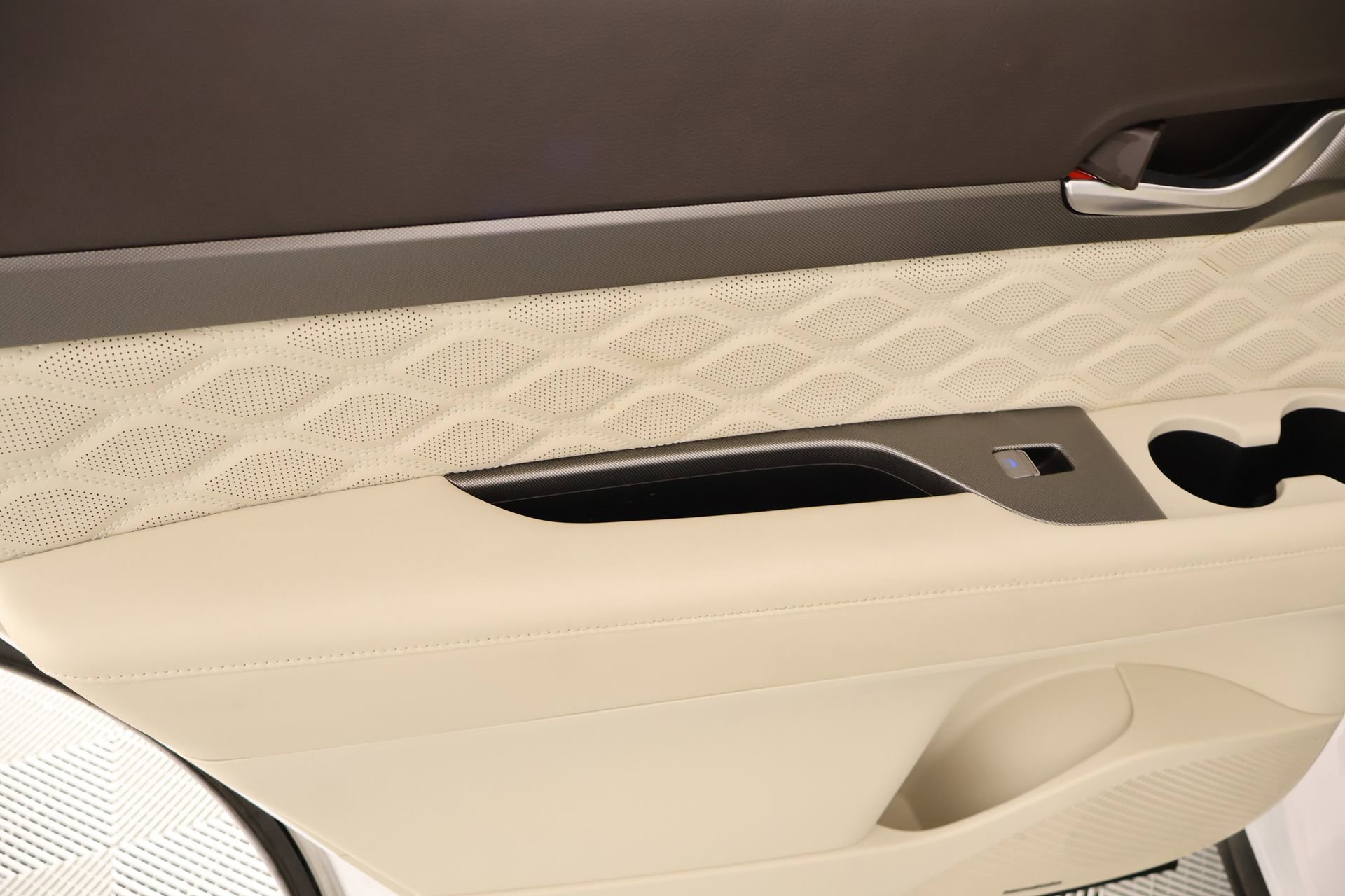 Used 2021 Hyundai Palisade Calligraphy image 19