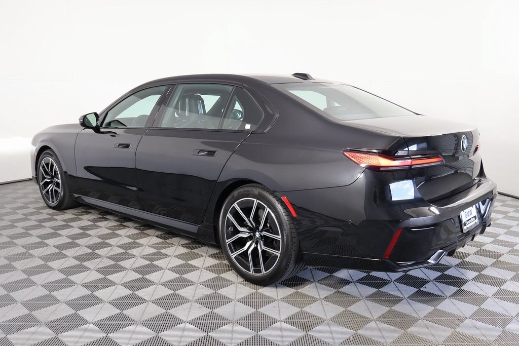 Used 2025 BMW 740i RWD image 6