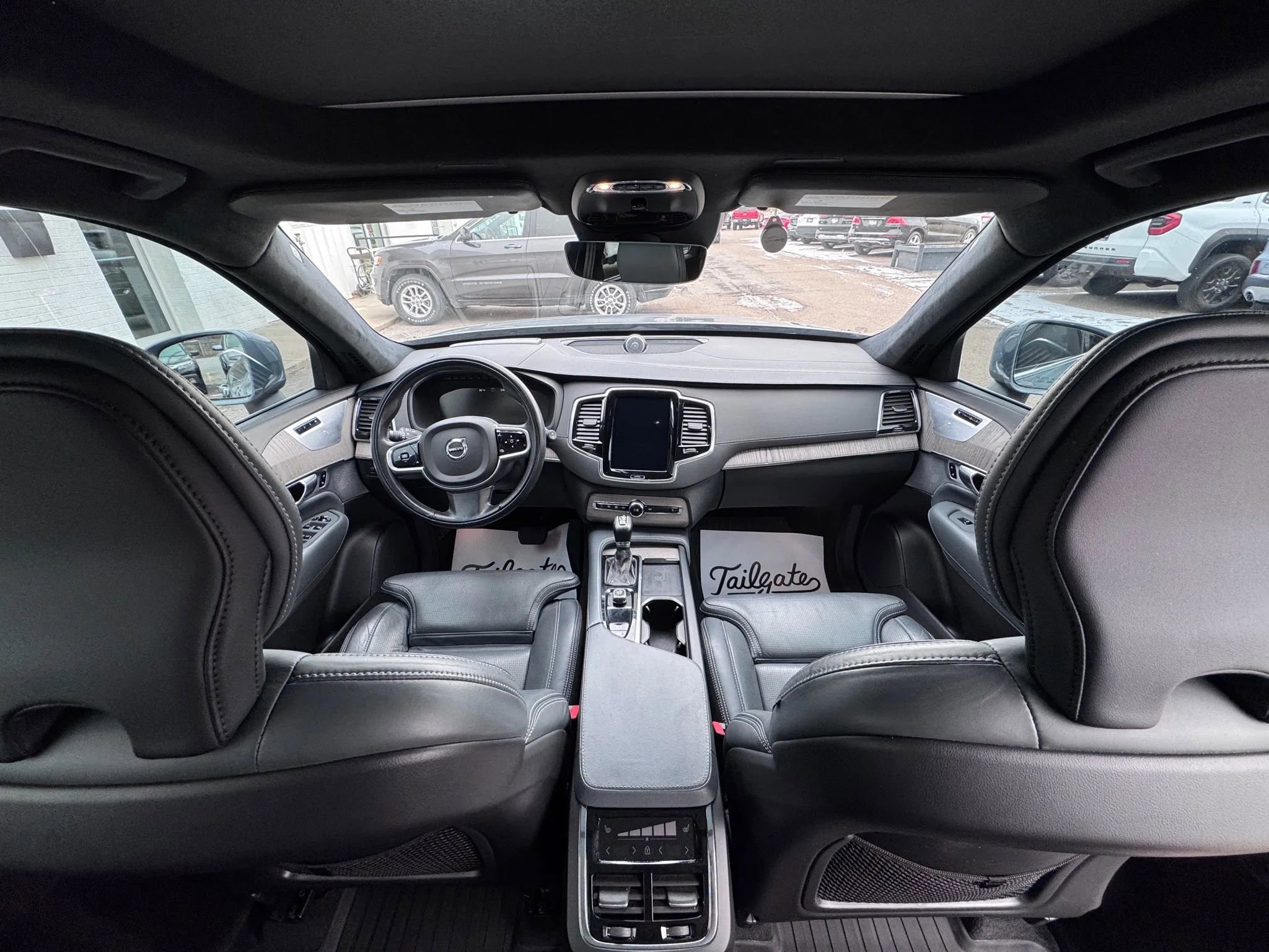 Used 2022 Volvo XC90 T6 Inscription w/ Lounge Package image 8