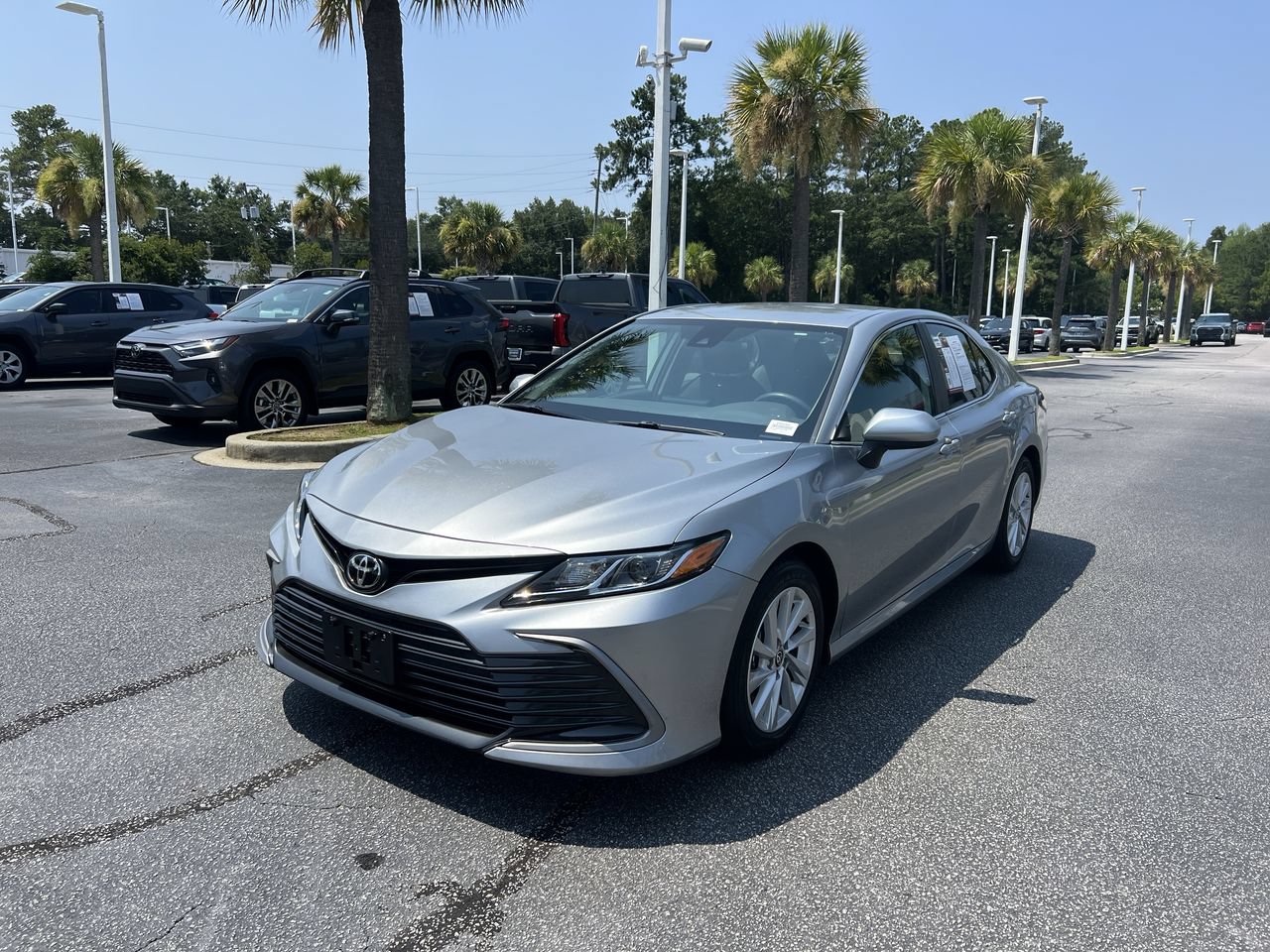 Used 2024 Toyota Camry LE FWD image 5