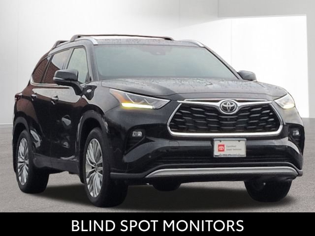 Certified 2026 Toyota Highlander Platinum AWD/4WD image 3