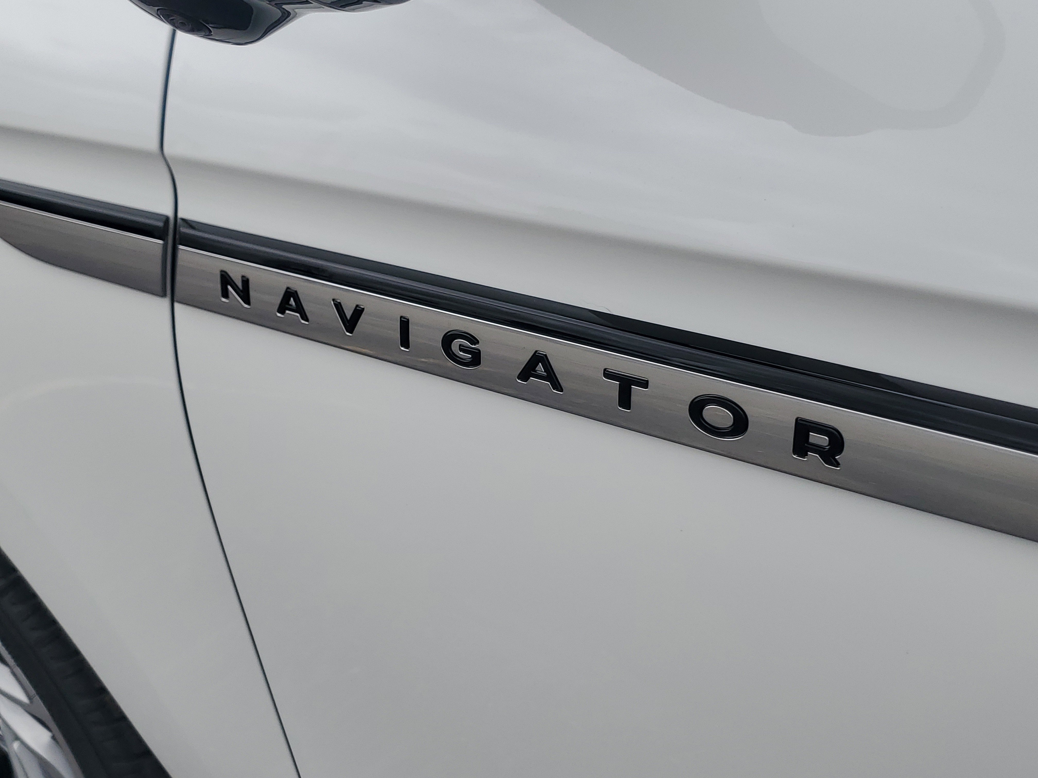New 2026 Lincoln Navigator L Reserve AWD/4WD image 7