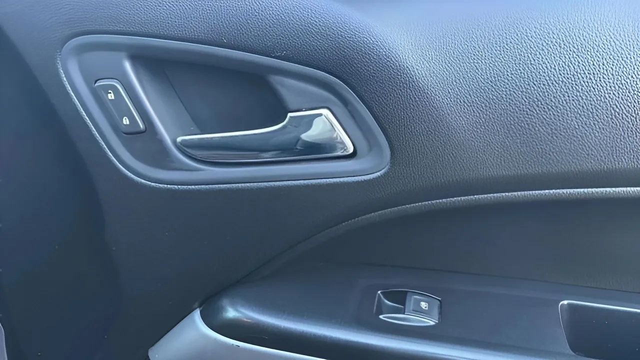 Used 2018 Chevrolet Colorado LT AWD/4WD image 44