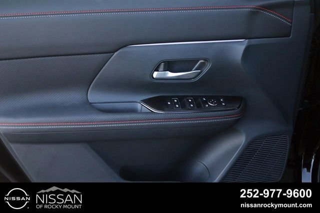 New 2025 Nissan Kicks SR FWD image 10